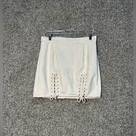 NWOT High Waist Lace Up Faux Suede Bodycon Skirt Size XL - Picture 4 of 7